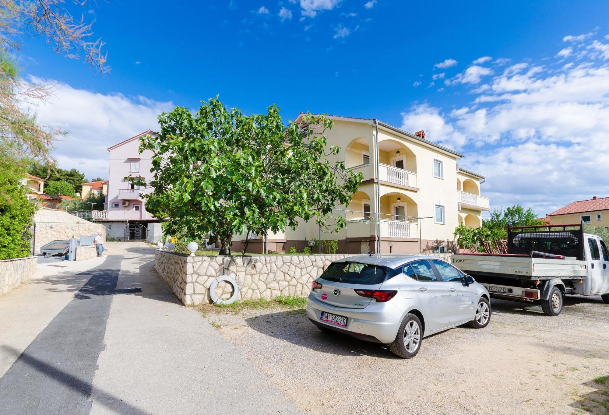 Apartments Alex لوبار المظهر الخارجي الصورة
