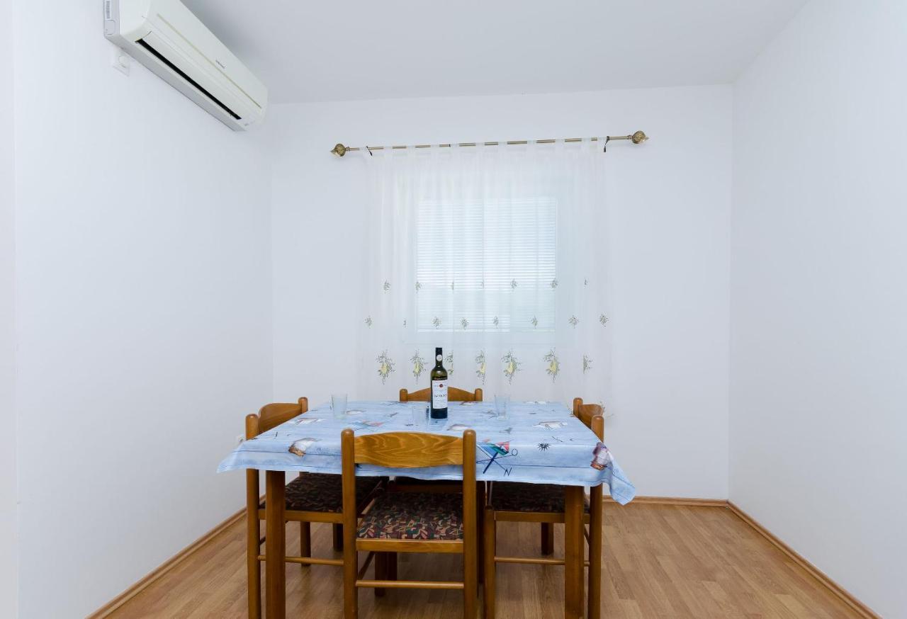 Apartments Alex لوبار المظهر الخارجي الصورة