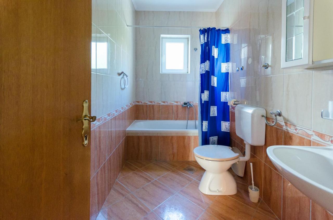 Apartments Alex لوبار المظهر الخارجي الصورة